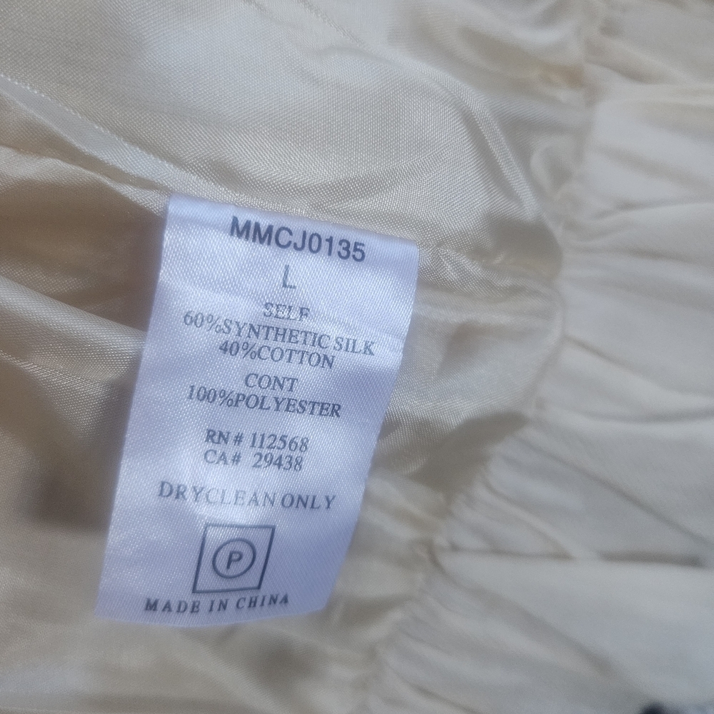 Women's Elegant Cream Bomber Jacket - Picture 4 of 6